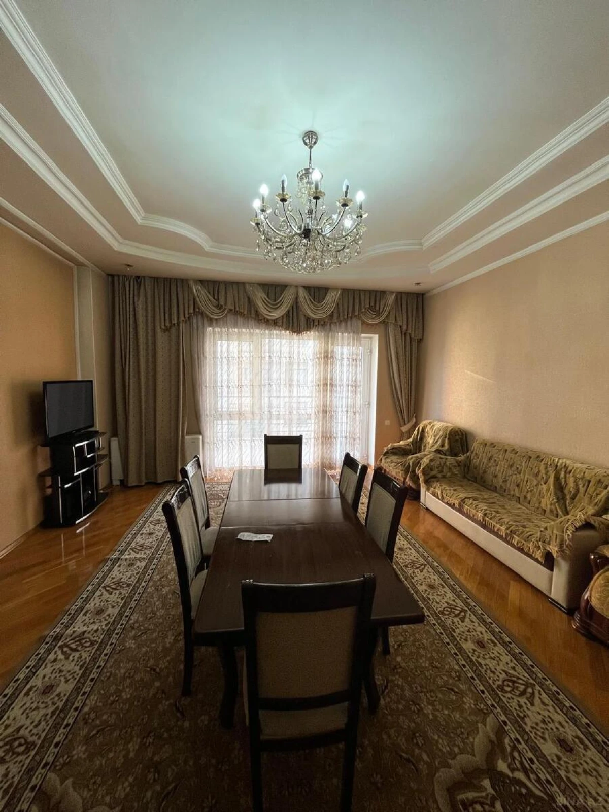 Kirayə verilir 3 otaqlı mənzil 145 m²