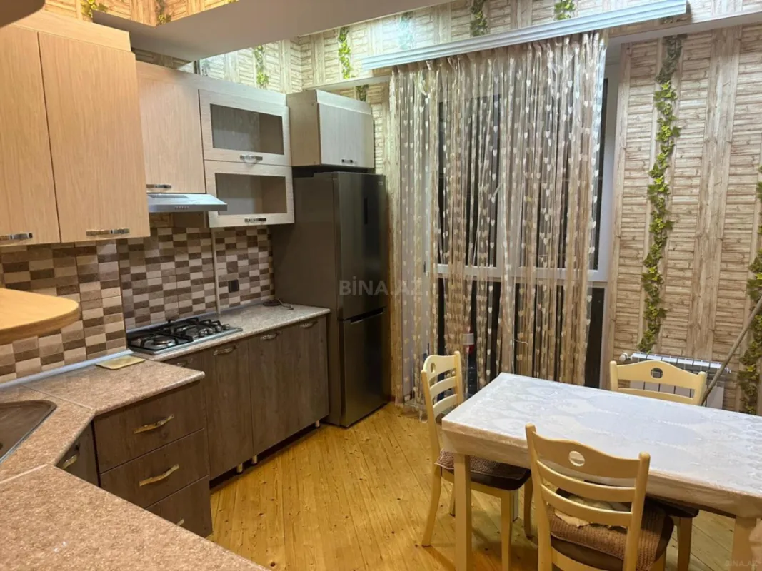 Kirayə verilir 2 otaqlı mənzil 60 m²