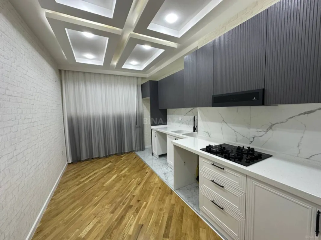 Satılır 4 otaqlı mənzil 155 m²