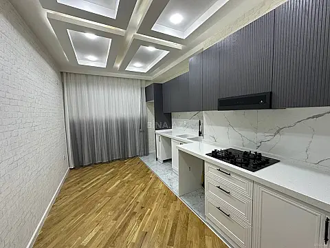 Satılır 4 otaqlı mənzil 155 m²