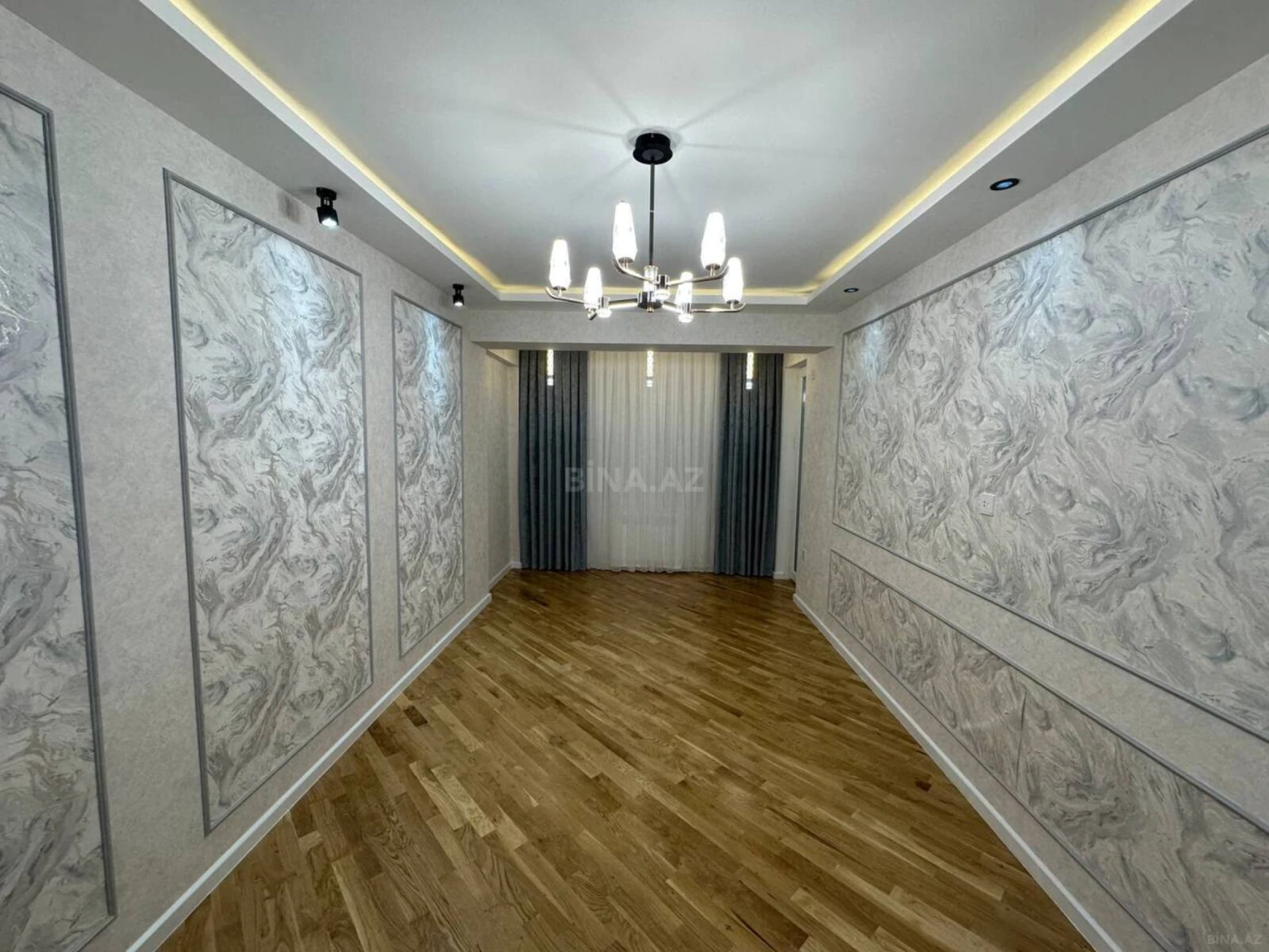Satılır 4 otaqlı mənzil 155 m²