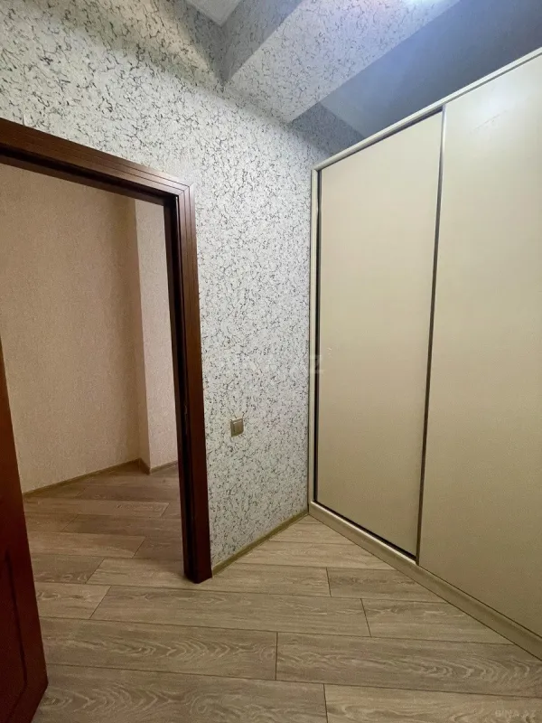 Kirayə verilir 2 otaqlı mənzil 90 m²