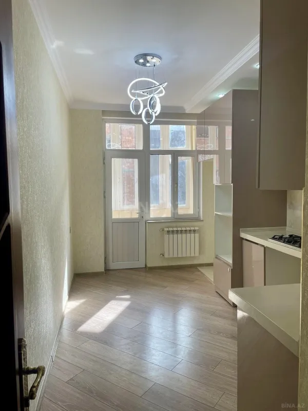 Kirayə verilir 2 otaqlı mənzil 90 m²
