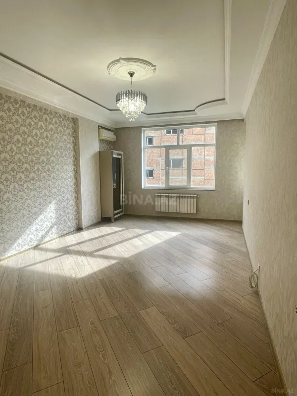 Kirayə verilir 2 otaqlı mənzil 90 m²