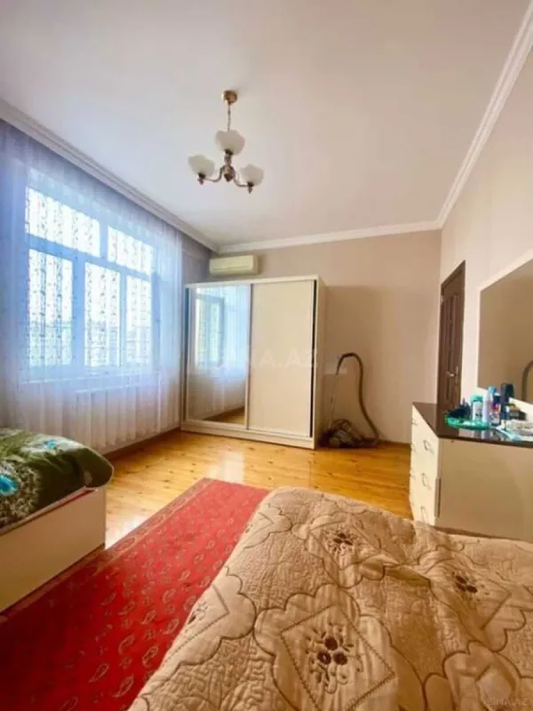 Kirayə verilir 3 otaqlı mənzil 110 m²