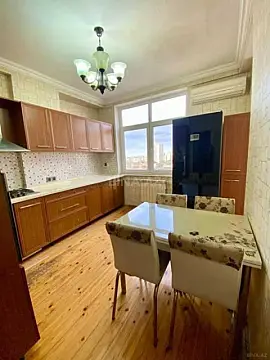 Kirayə verilir 3 otaqlı mənzil 110 m²