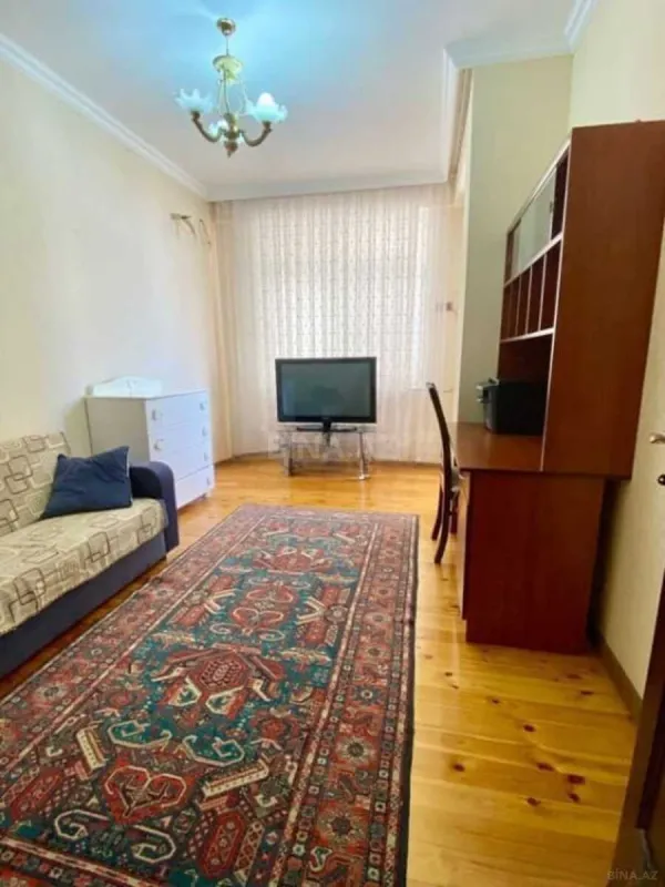 Kirayə verilir 3 otaqlı mənzil 110 m²