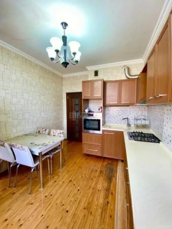 Kirayə verilir 3 otaqlı mənzil 110 m²