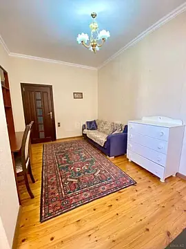 Kirayə verilir 3 otaqlı mənzil 110 m²