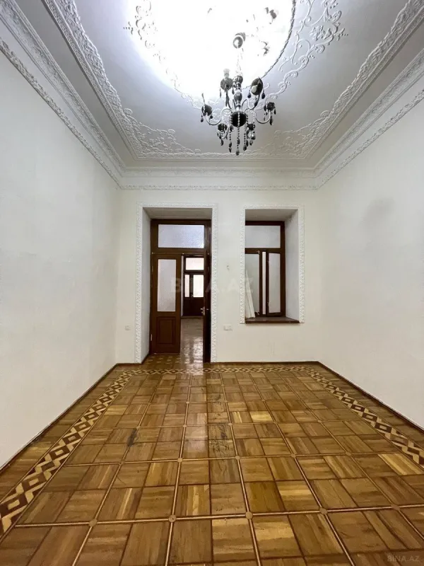 Kirayə verilir obyekt 155 m²