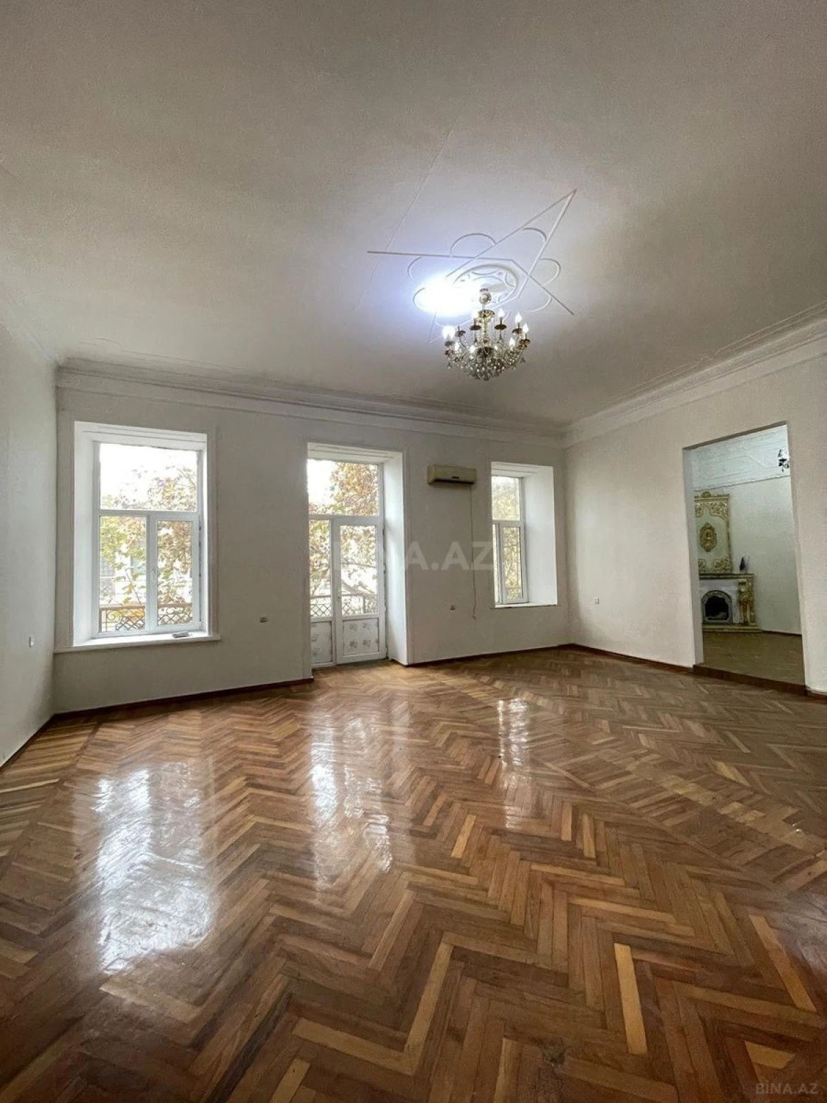 Kirayə verilir obyekt 155 m²