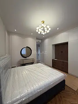 Kirayə verilir 4 otaqlı mənzil 200 m²