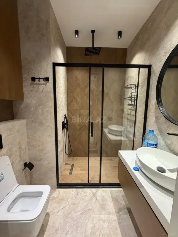 Kirayə verilir 4 otaqlı mənzil 200 m²