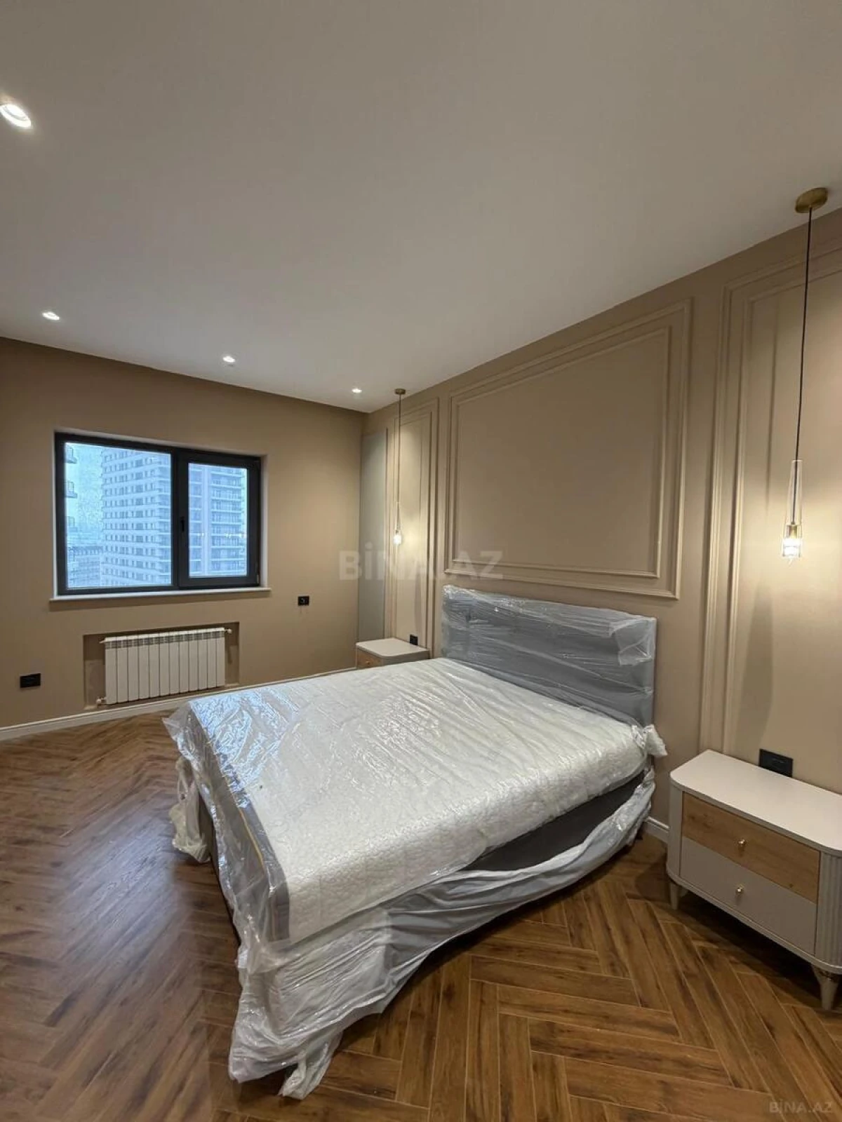 Kirayə verilir 4 otaqlı mənzil 200 m²