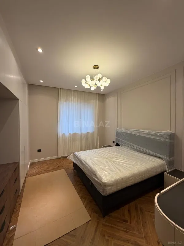 Kirayə verilir 4 otaqlı mənzil 200 m²