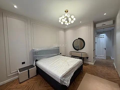Kirayə verilir 4 otaqlı mənzil 200 m²