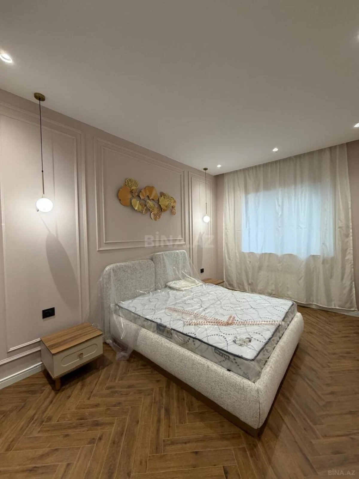 Kirayə verilir 4 otaqlı mənzil 200 m²