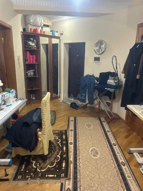 Satılır 2 otaqlı mənzil 107 m²