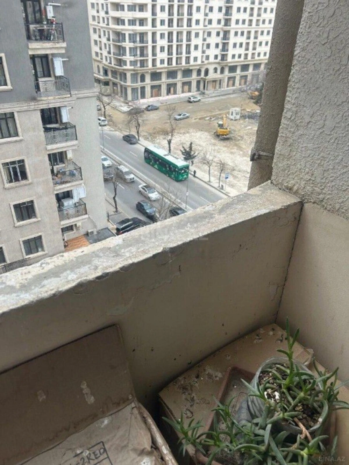 Satılır 2 otaqlı mənzil 107 m²