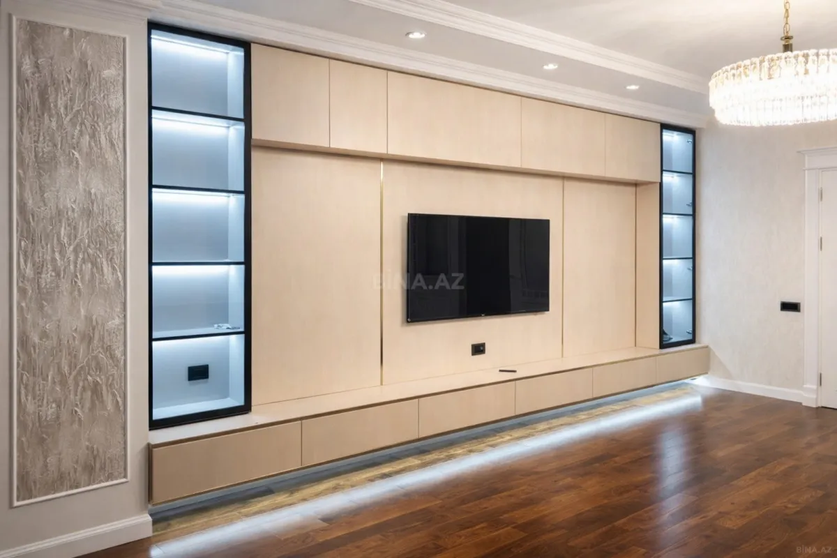 Satılır 3 otaqlı mənzil 125 m²