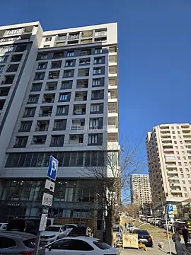 Satılır 4 otaqlı mənzil 165 m² — Bakı 4 otaq 165.00 m²