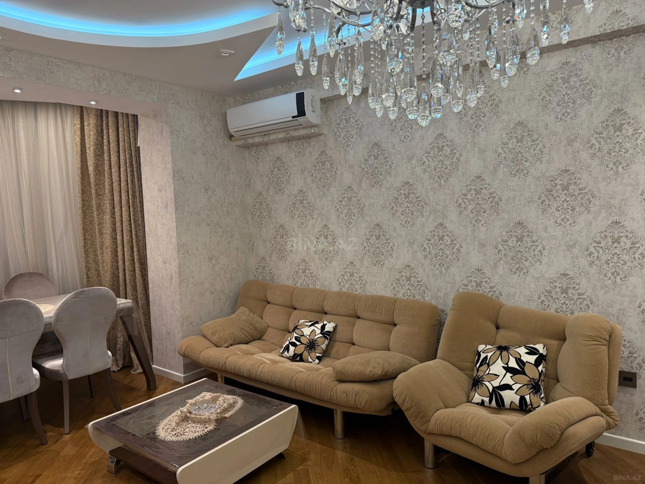 Kirayə verilir 4 otaqlı mənzil 125 m²