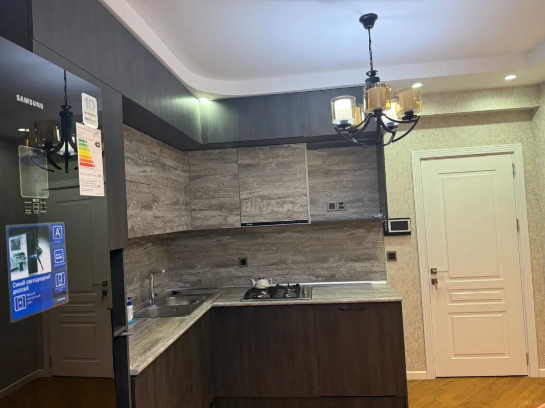 Kirayə verilir 4 otaqlı mənzil 125 m²