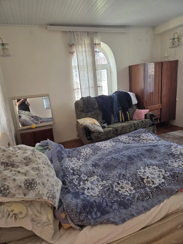 Satılır 5 otaqlı həyət evi 178 m²