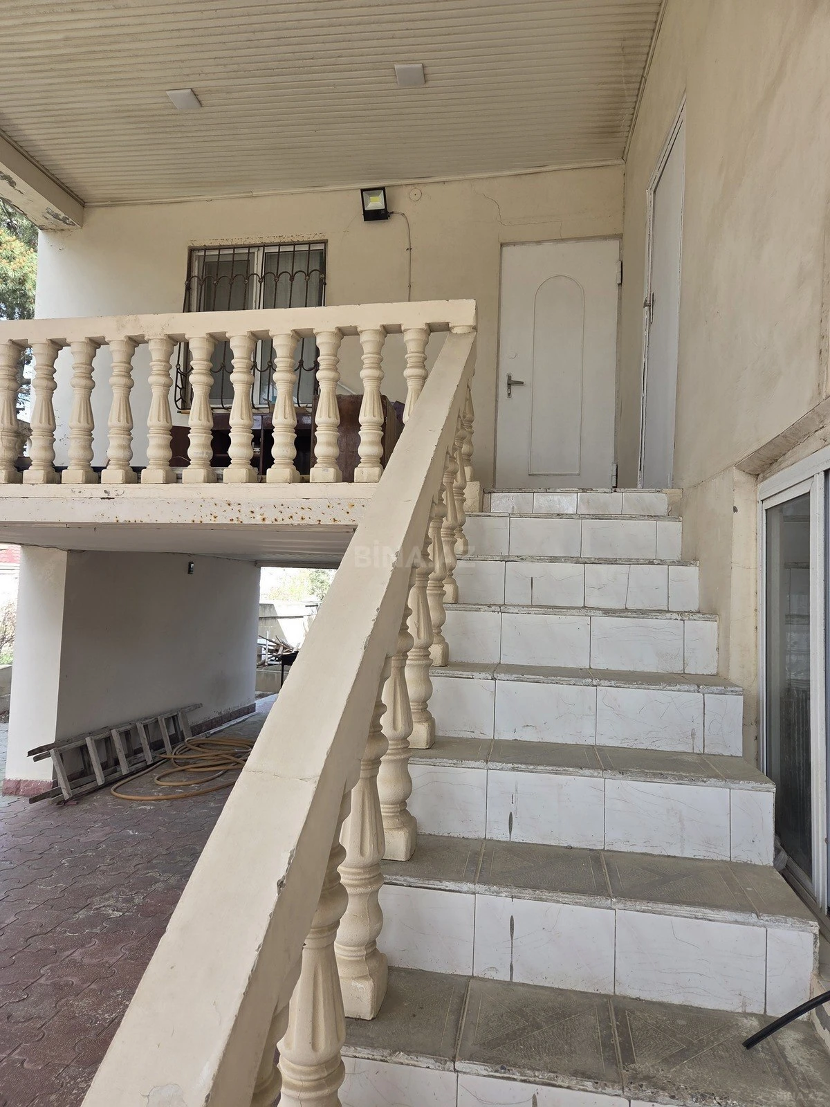 Satılır 5 otaqlı həyət evi 178 m²