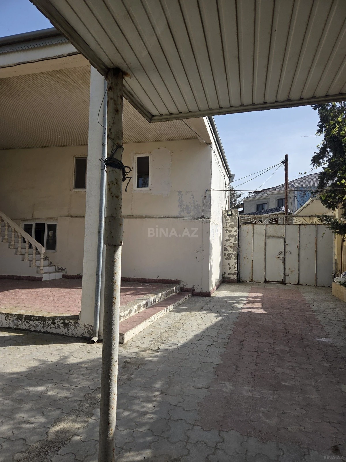Satılır 5 otaqlı həyət evi 178 m²