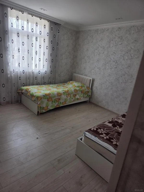 Satılır 5 otaqlı həyət evi 178 m²