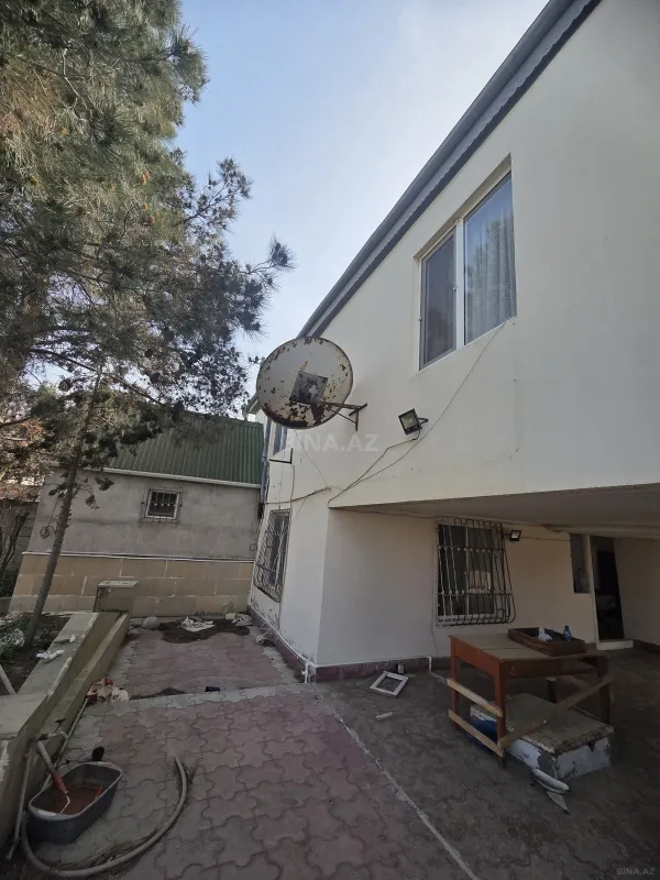 Satılır 5 otaqlı həyət evi 178 m²