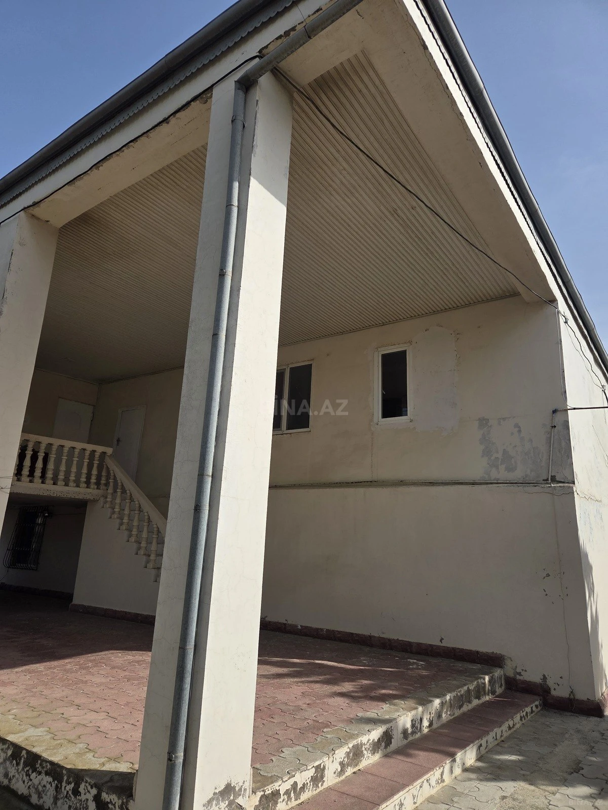 Satılır 5 otaqlı həyət evi 178 m²