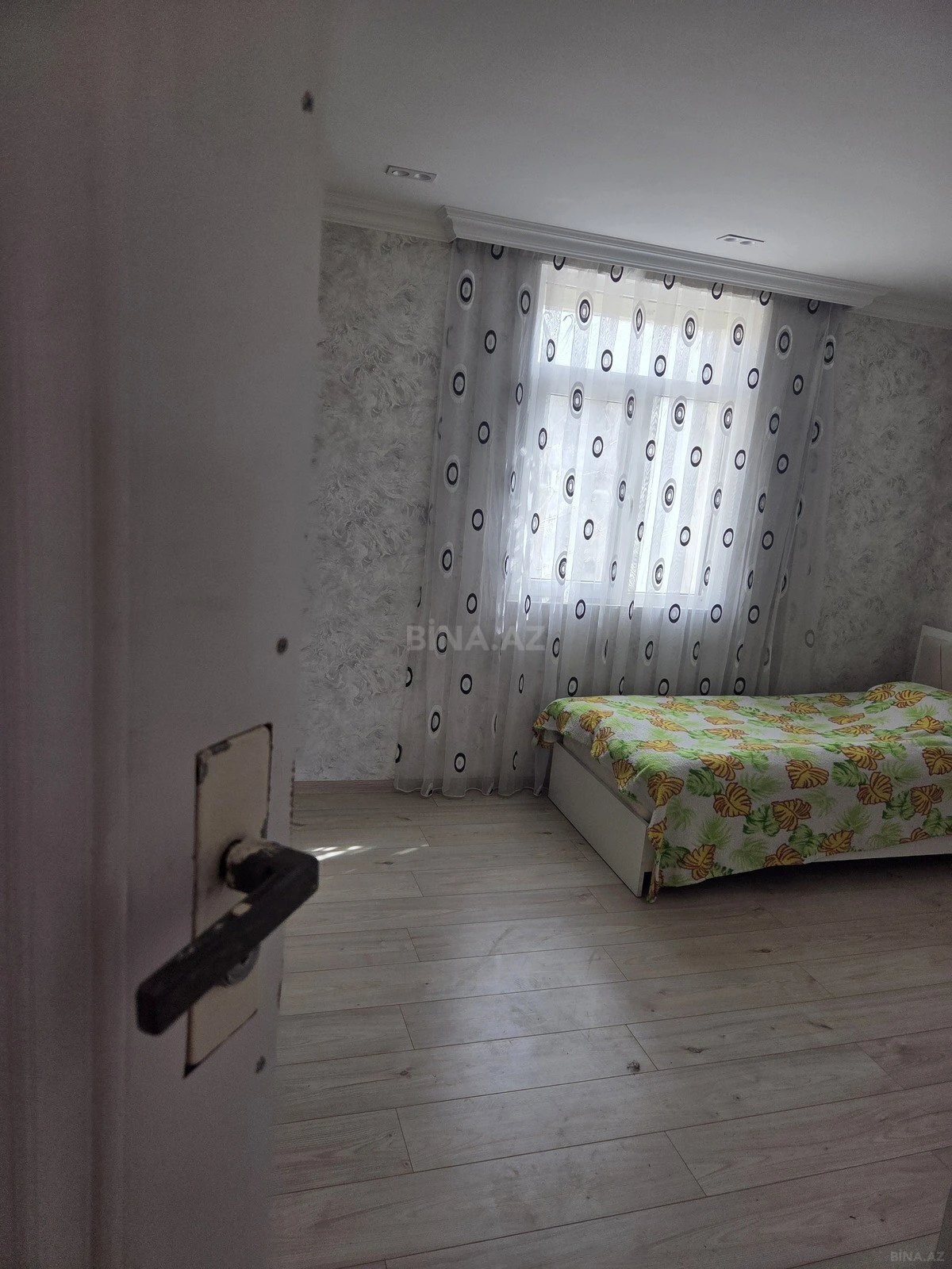 Satılır 5 otaqlı həyət evi 178 m²