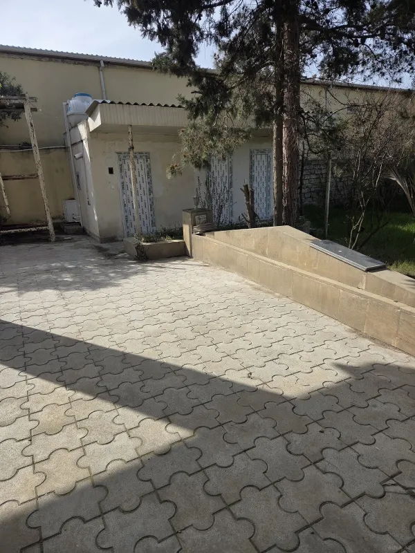 Satılır 5 otaqlı həyət evi 178 m²