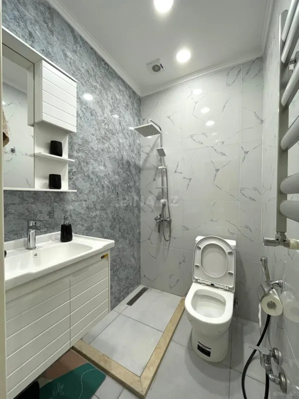 Satılır 3 otaqlı mənzil 102 m²