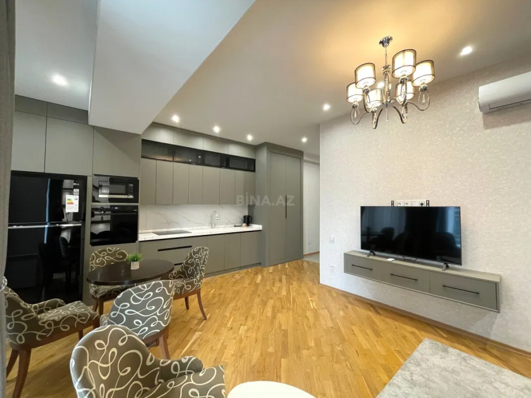 Satılır 3 otaqlı mənzil 102 m²