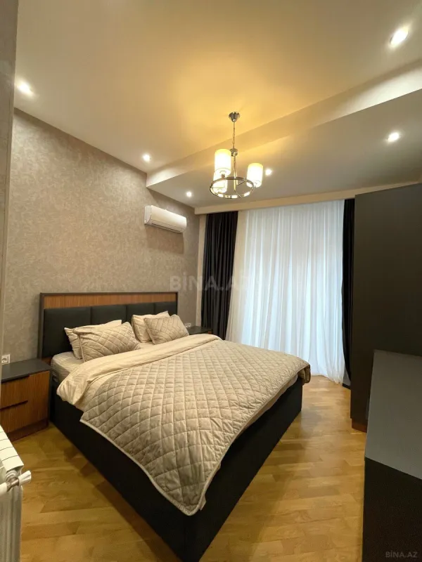 Satılır 3 otaqlı mənzil 102 m²