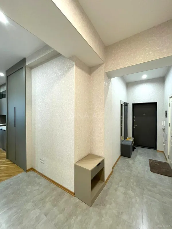 Satılır 3 otaqlı mənzil 102 m²