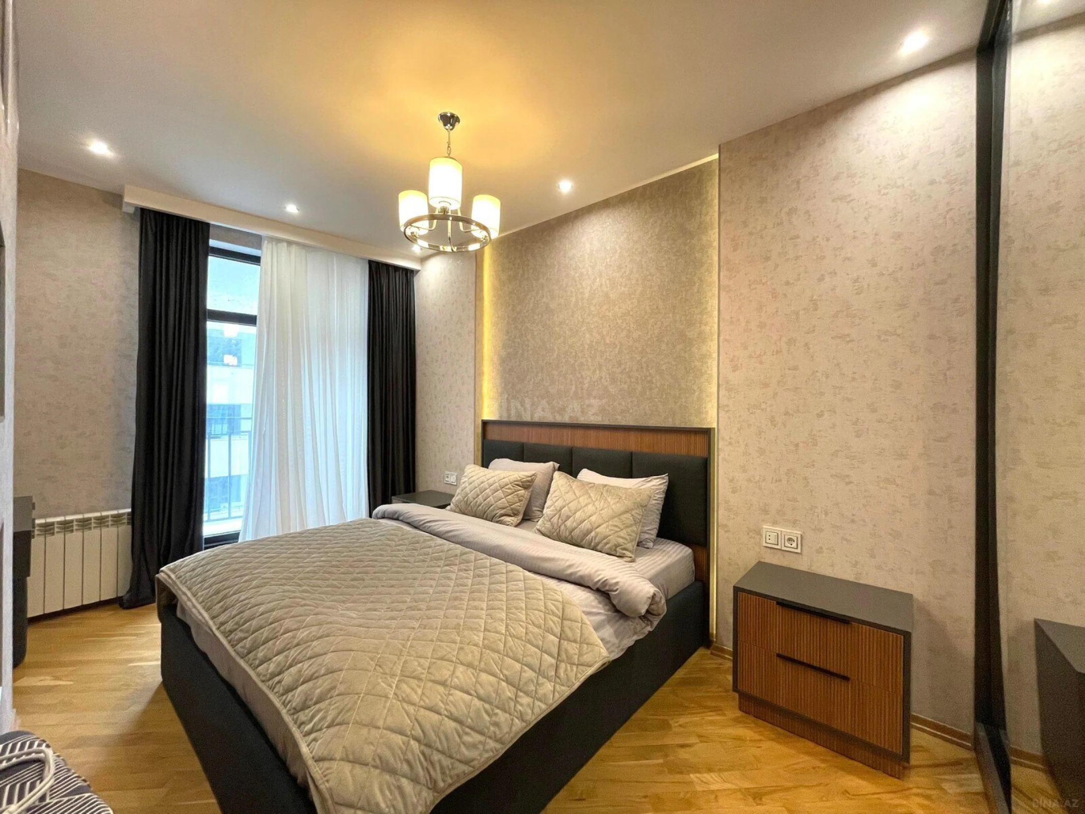 Satılır 3 otaqlı mənzil 102 m²