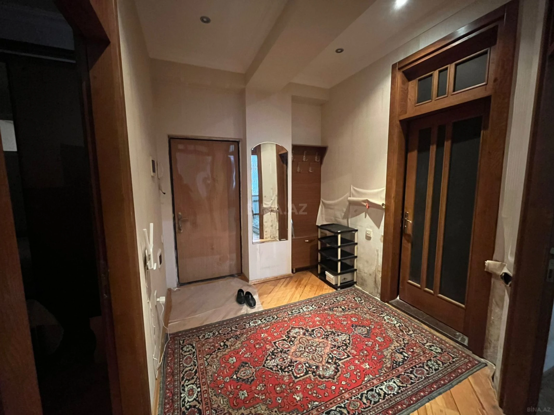 Kirayə verilir 2 otaqlı mənzil 60 m²