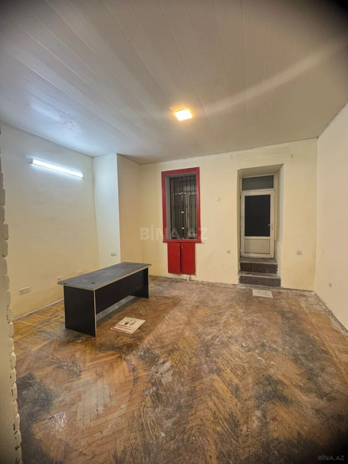 Kirayə verilir 2 otaqlı mənzil 91 m²