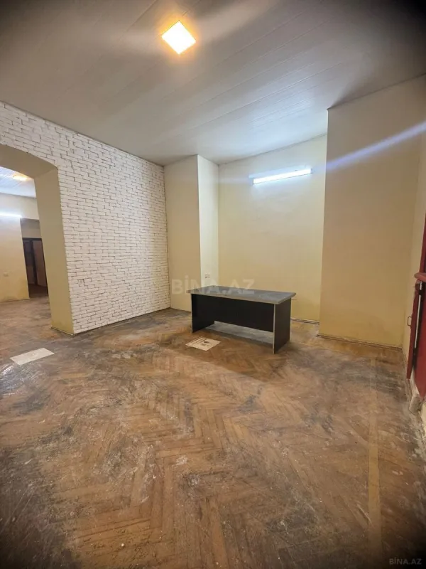 Kirayə verilir 2 otaqlı mənzil 91 m²