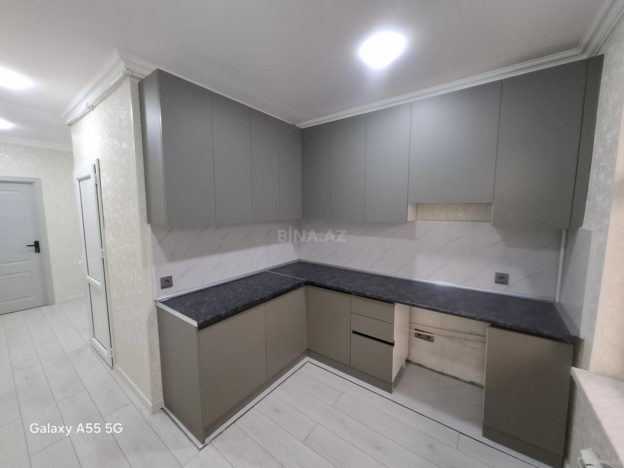 Satılır 2 otaqlı mənzil 49 m²