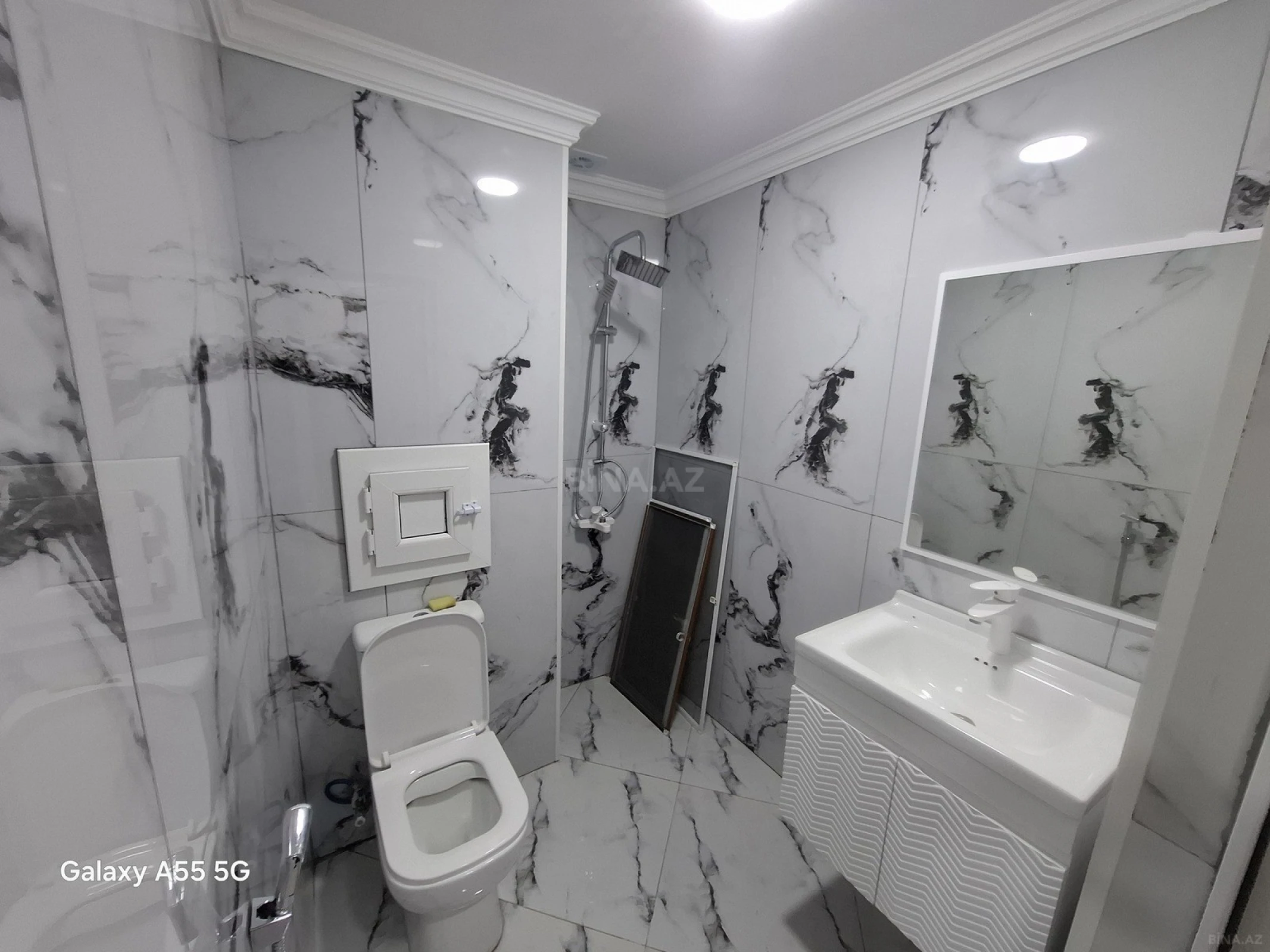 Satılır 2 otaqlı mənzil 49 m²