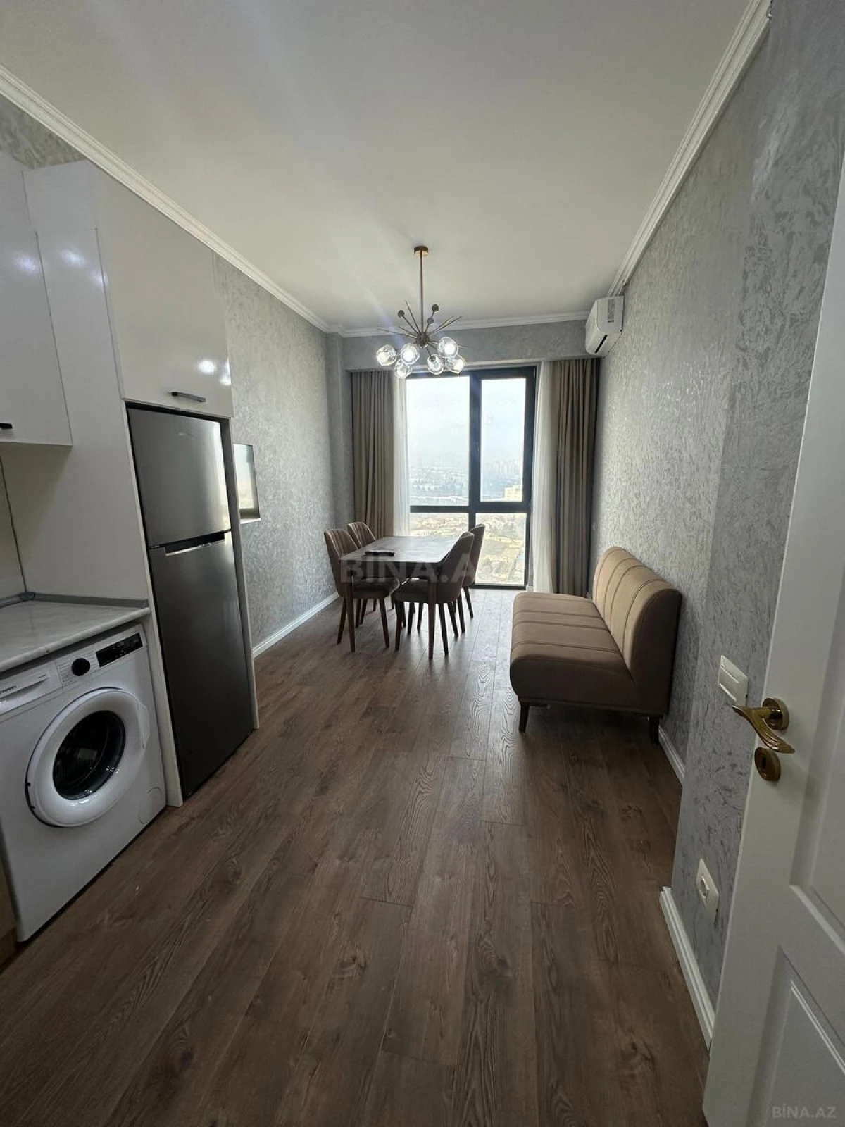 Satılır 3 otaqlı mənzil 96 m²