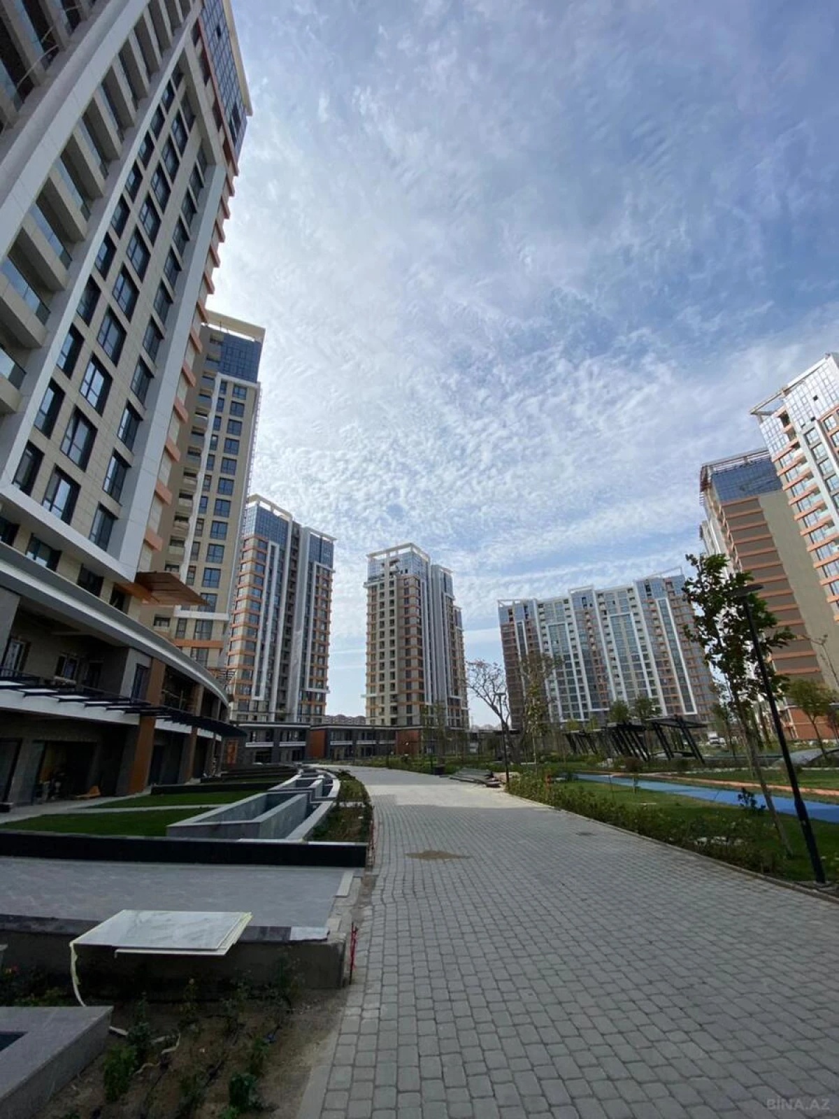 Satılır 3 otaqlı mənzil 96 m²