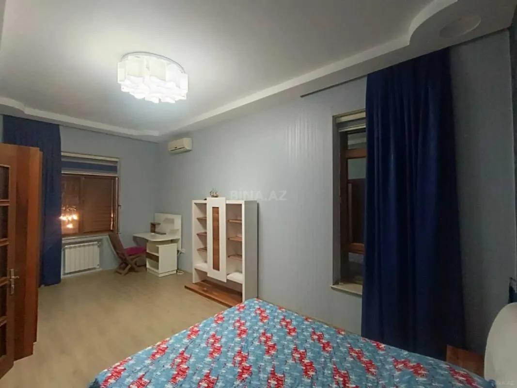 Satılır 5 otaqlı həyət evi 180 m²