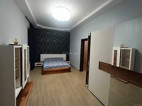 Satılır 5 otaqlı həyət evi 180 m²