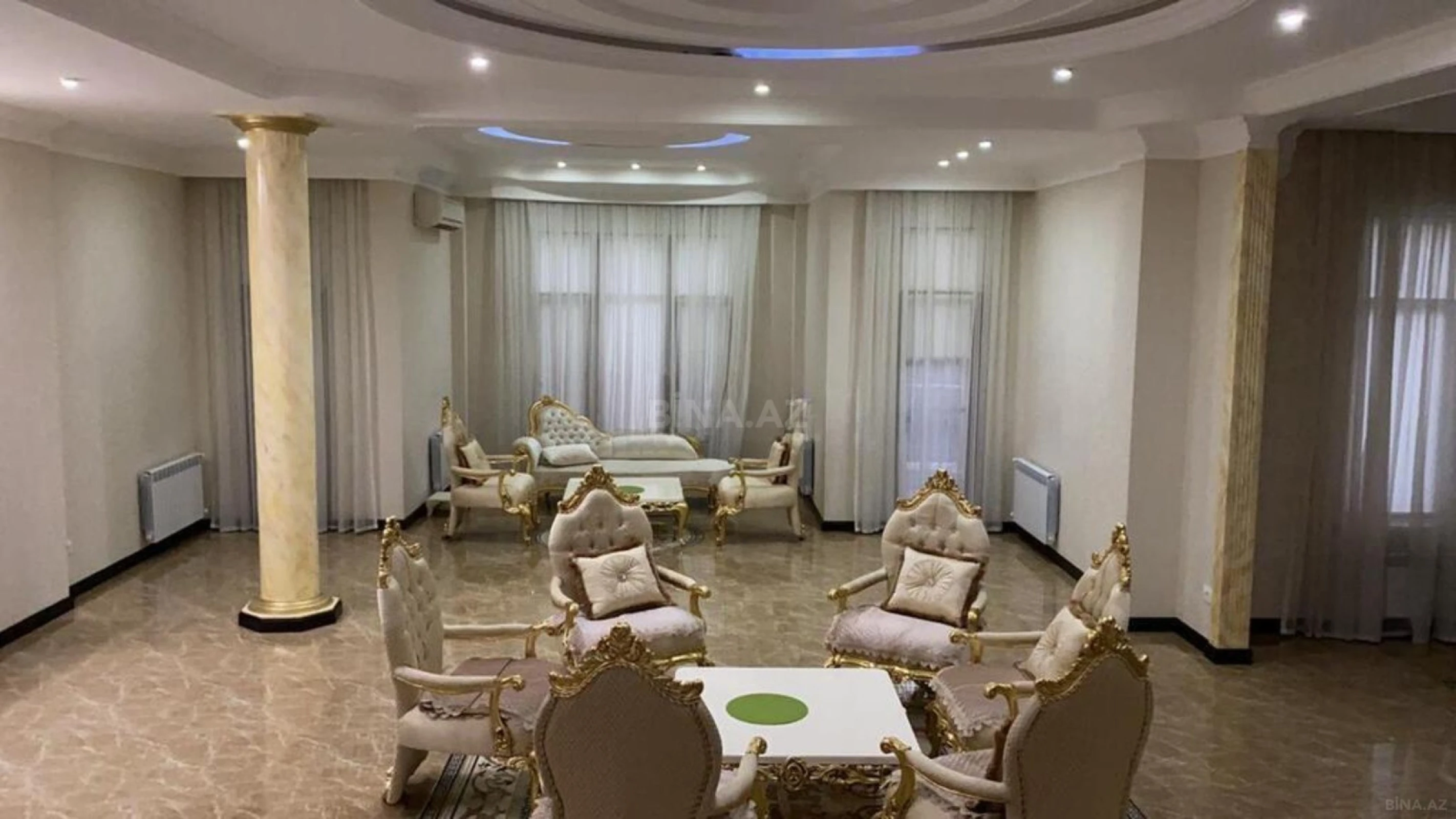 Satılır 15 otaqlı həyət evi 300 m²